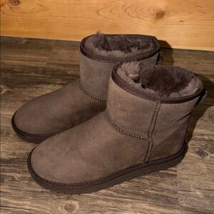UGG Classic Mini II - Chocolate